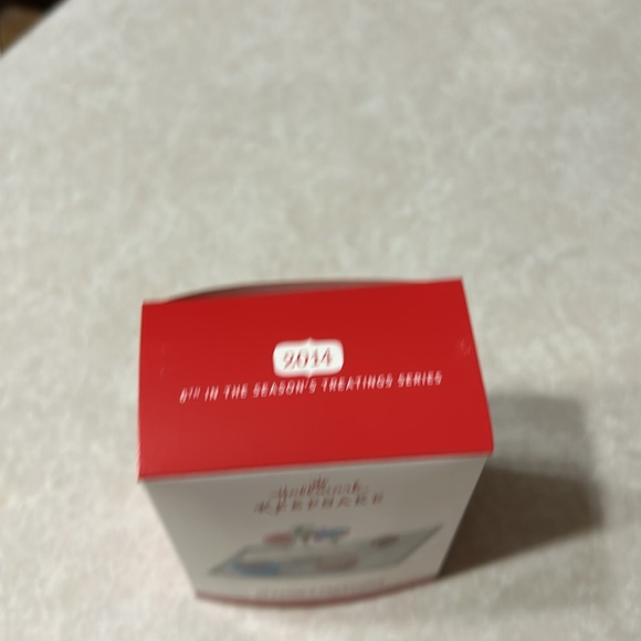 2014 Hallmark Keepsake Season’s Treatings - Picture 2 of 4